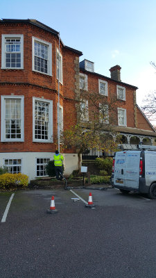 Gutter cleaning in Sevenoaks TN13